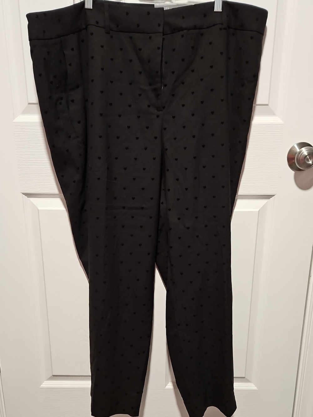 Black Heart-Print Women's Trousers